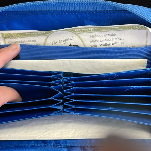 WALLEBE THE ORIGINAL NEW BLUE TEXERD LEATHER ACCORDION STYLE FUNCTIONAL WALLET - Picture 9 of 16